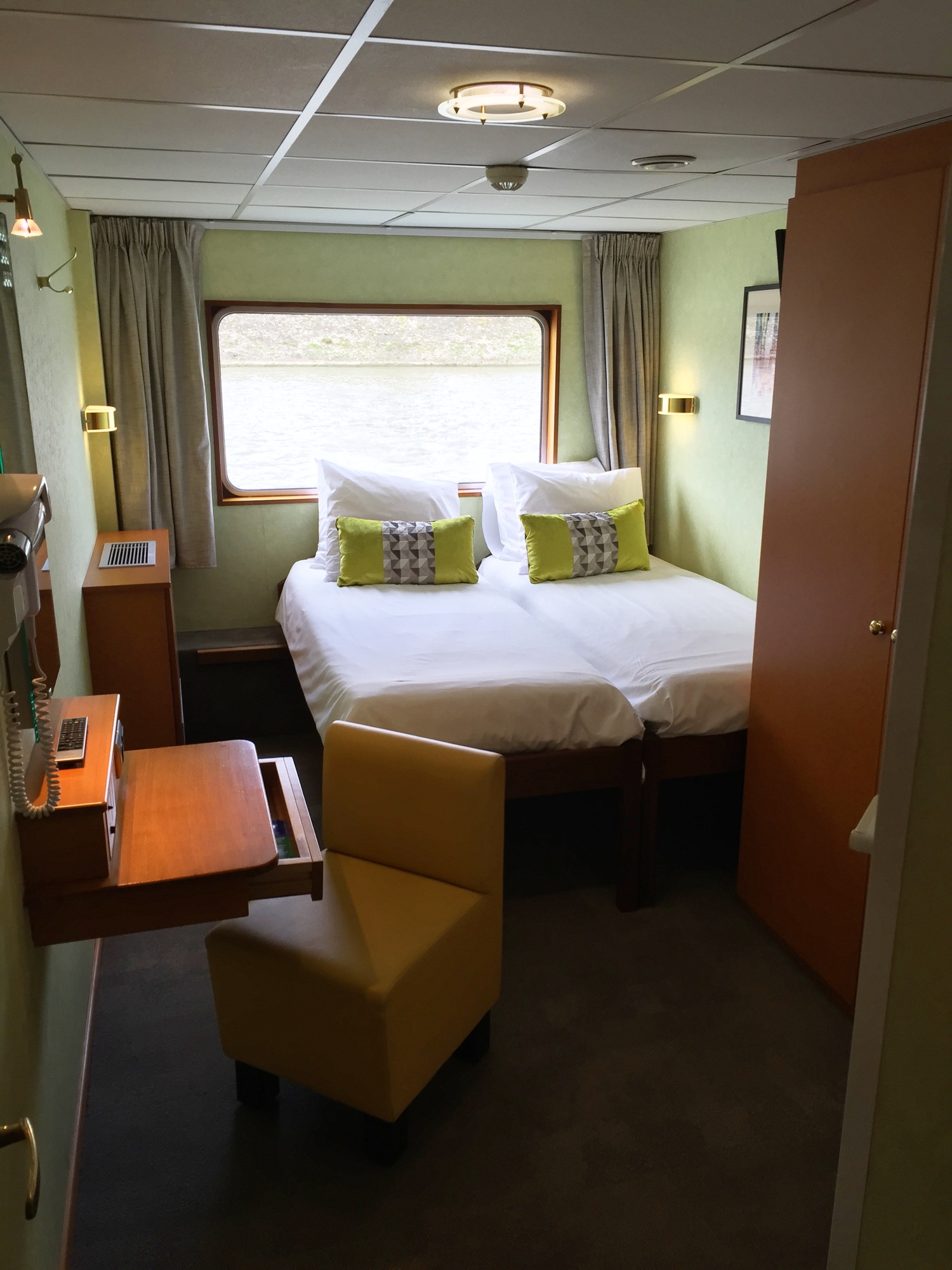 CroisiEurope MS France Cabin 1.jpg